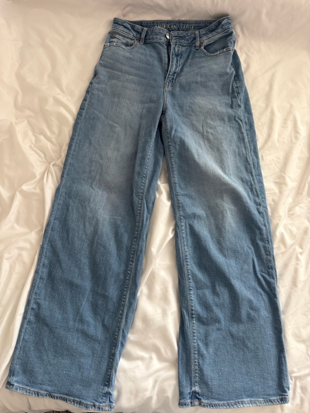 American Eagle Outfitters Light Blue Wide Leg High-Rise Jeans - Women